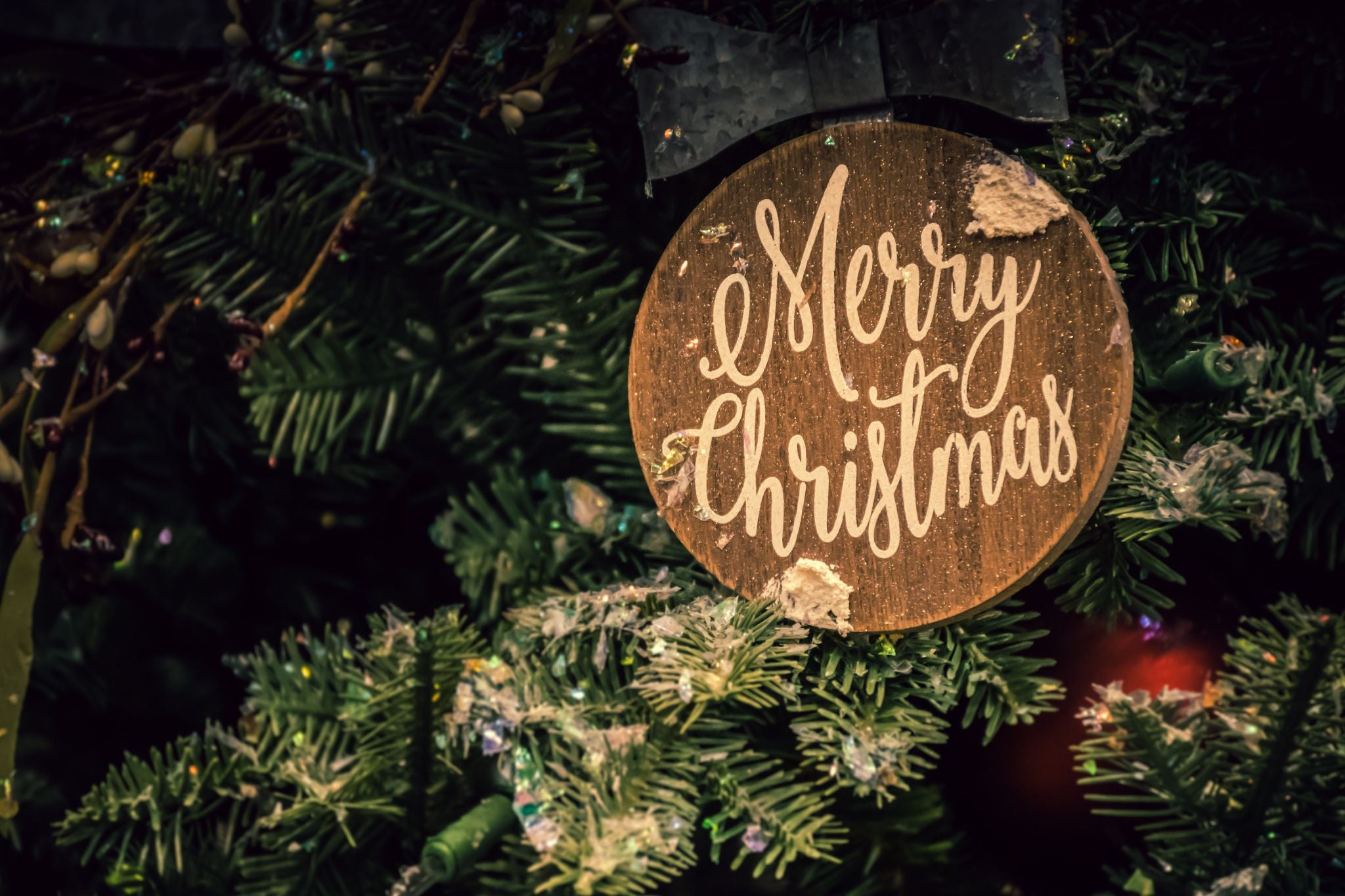 Keeping It Neat: How to Have a Jolly Eco-Friendly Christmas